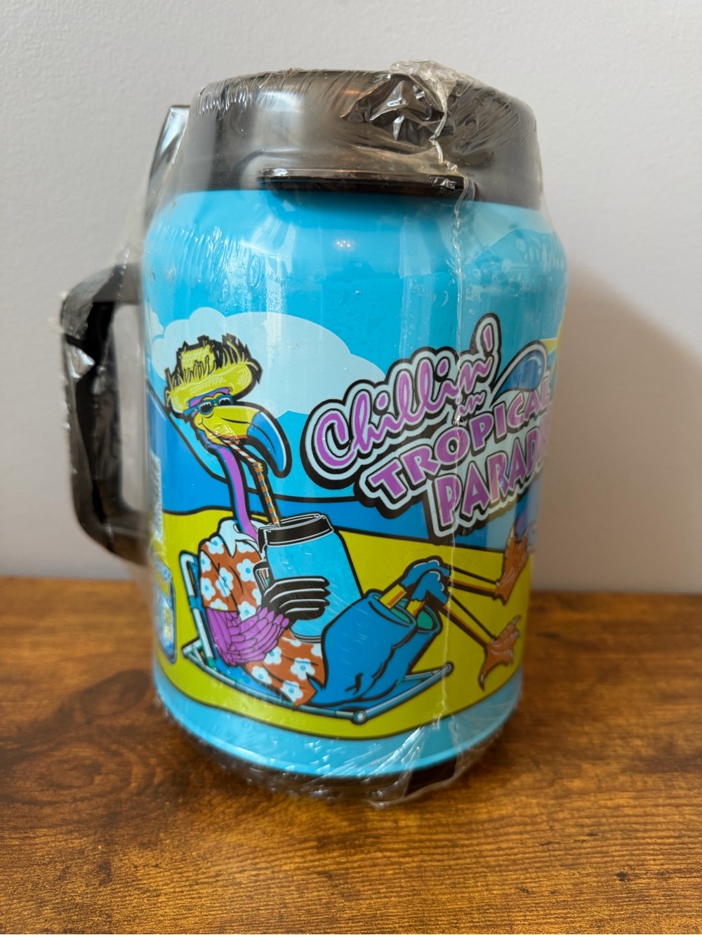 Whirley 64 Oz Tropical Paradise Insulated Travel Mug Jug Pelican USA Vintage